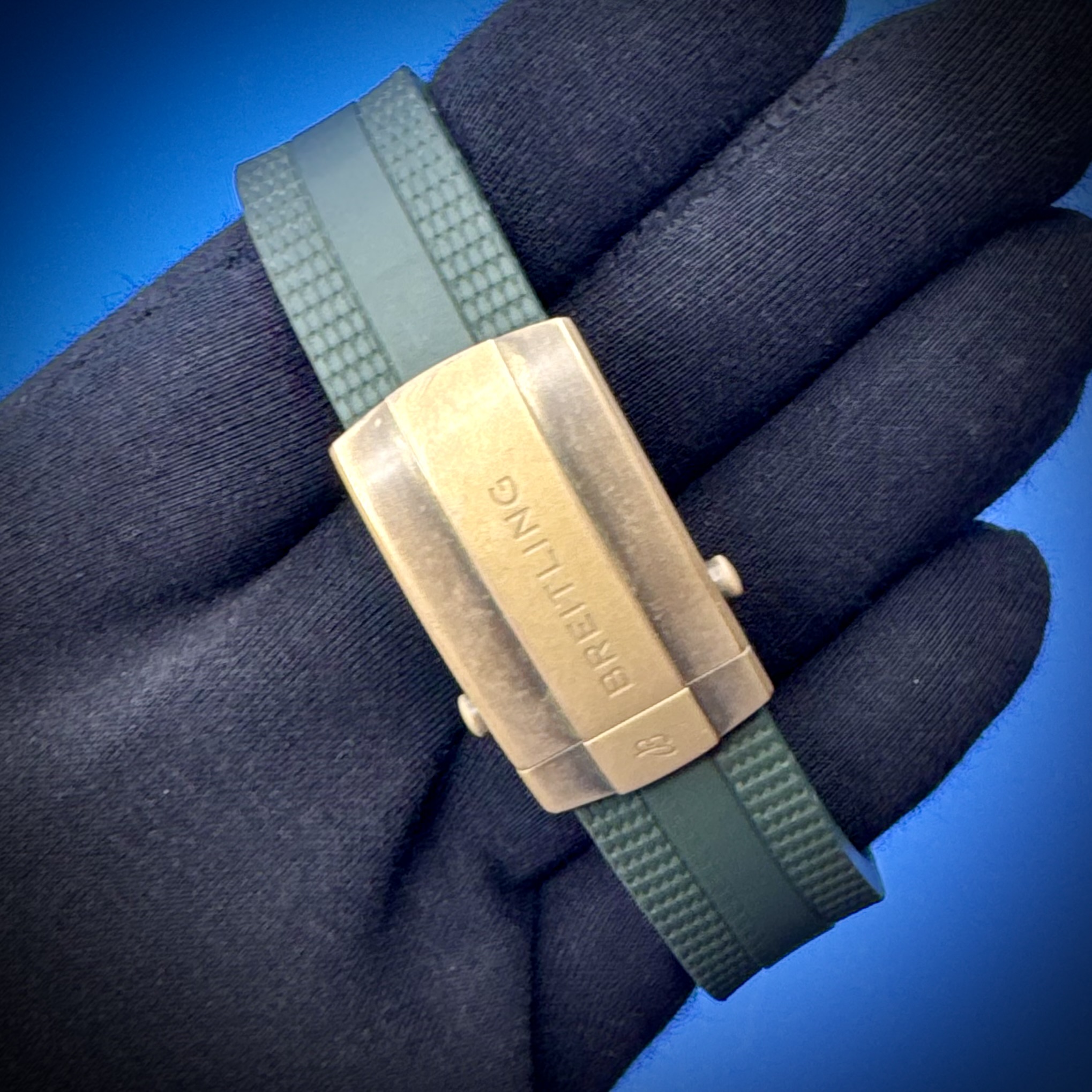 16 66 - Genco Timepieces BREITLING Superocean Automatic 42MM Bronze Green Dial Rubber Strap N17375201L1S1 | Full Set - Image 12