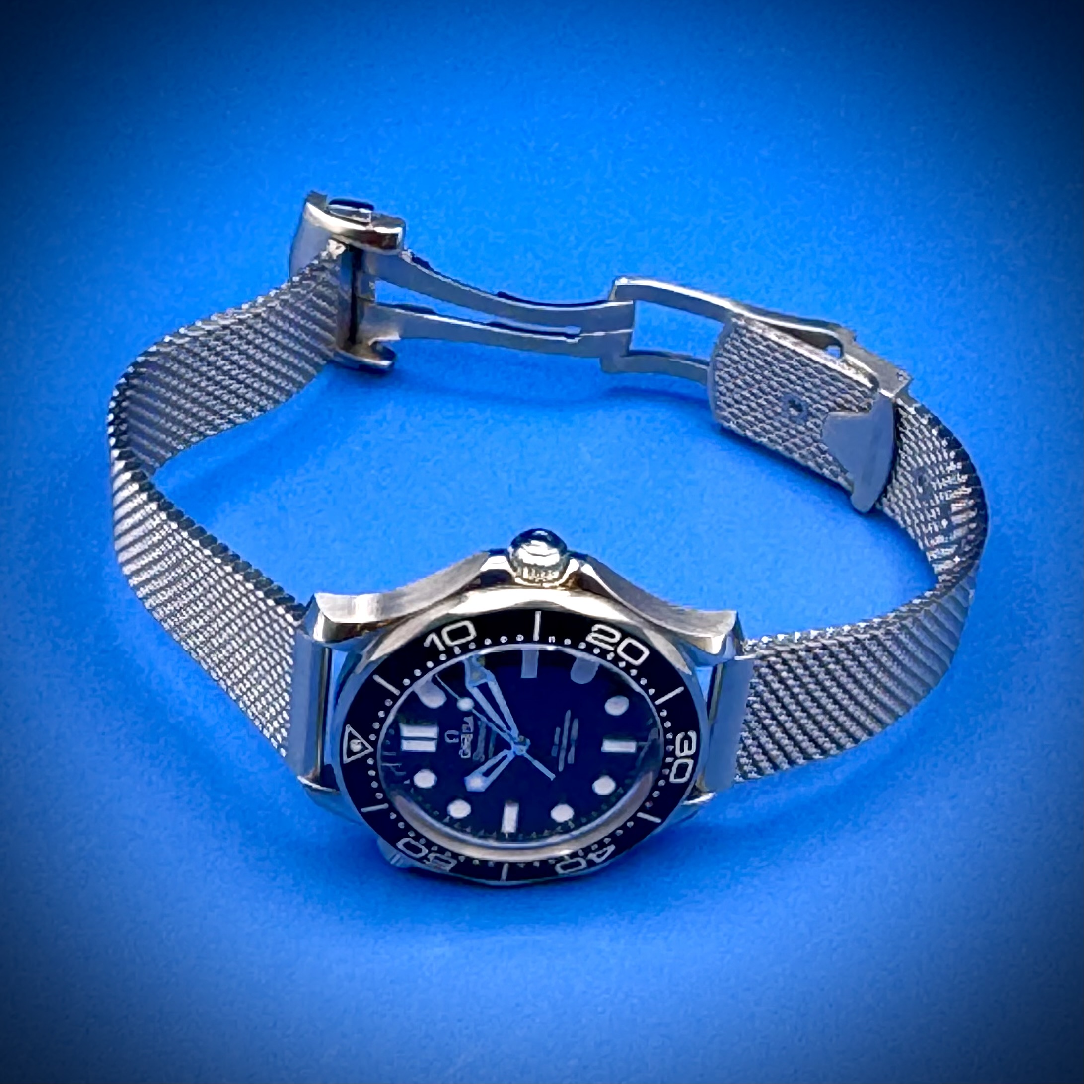 19 43 - Genco Timepieces OMEGA Seamaster Diver 300M | 42MM | Black Dial | Stainless Steel Mesh Bracelet | Ref. 210.30.42.20.01.010 | Full Set - Image 16