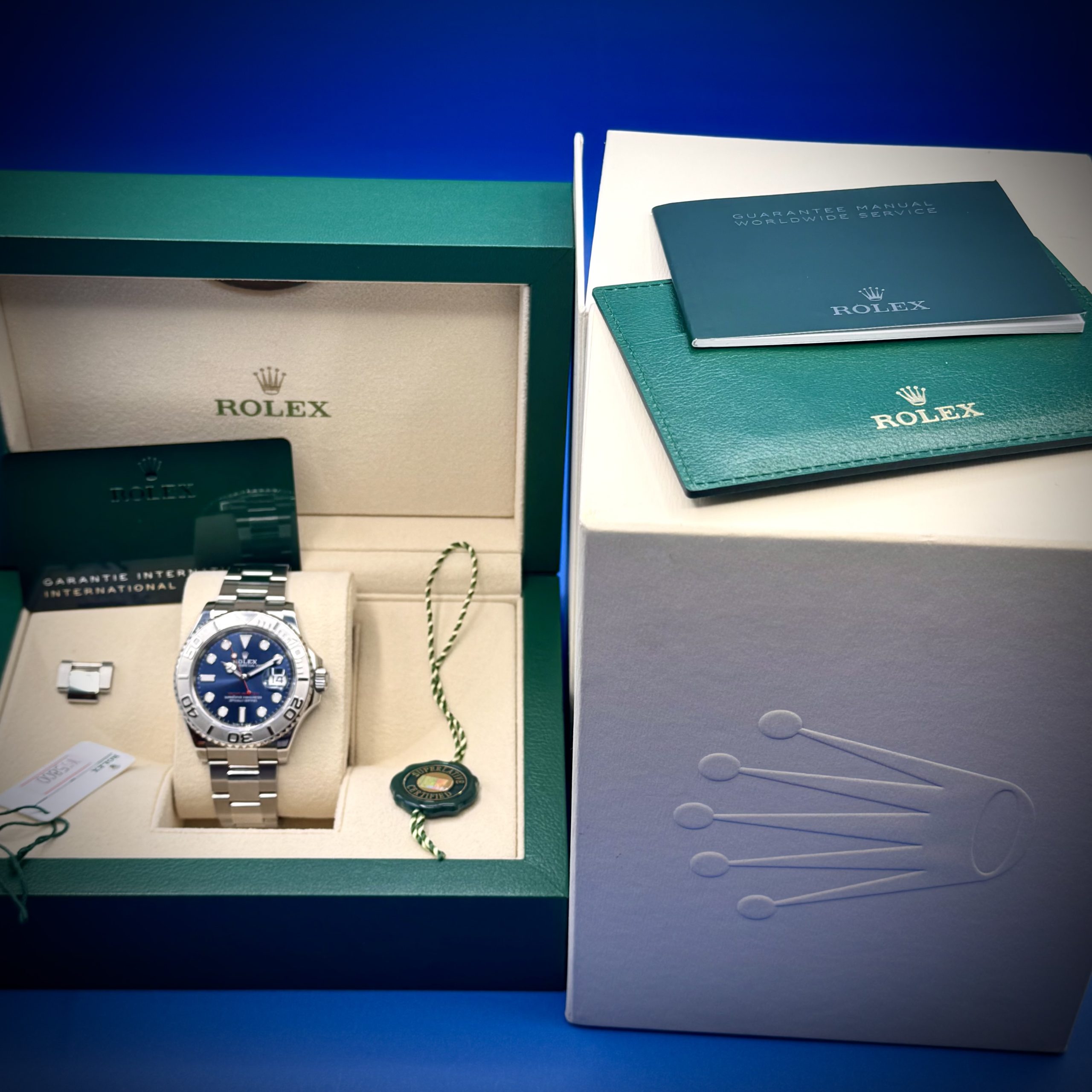 29 1 scaled - Genco Timepieces ROLEX Yacht-Master 40MM | Blue Dial | Oystersteel & Platinum | Ref. 126622 | Full Set - Image 15