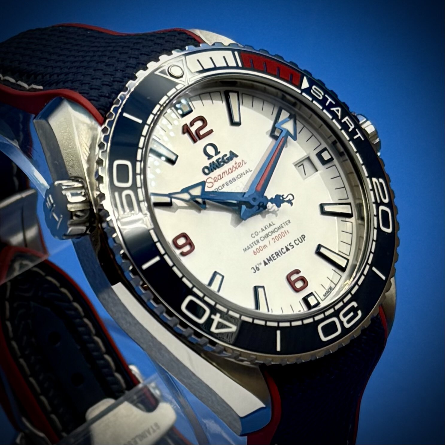 4 29 - Genco Timepieces 2021 Omega Seamaster Planet Ocean 600M America's Cup L.E. 43.5MM White Dial Rubber Strap Reference 215.32.43.21.04.001 - Image 5
