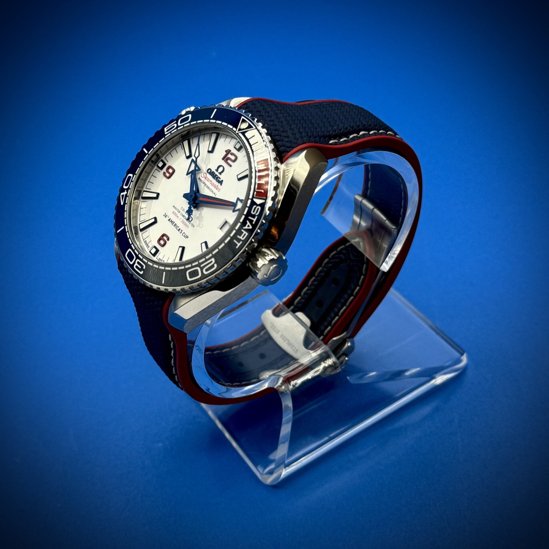 5 29 scaled - Genco Timepieces 2021 Omega Seamaster Planet Ocean 600M America's Cup L.E. 43.5MM White Dial Rubber Strap Reference 215.32.43.21.04.001 - Image 6