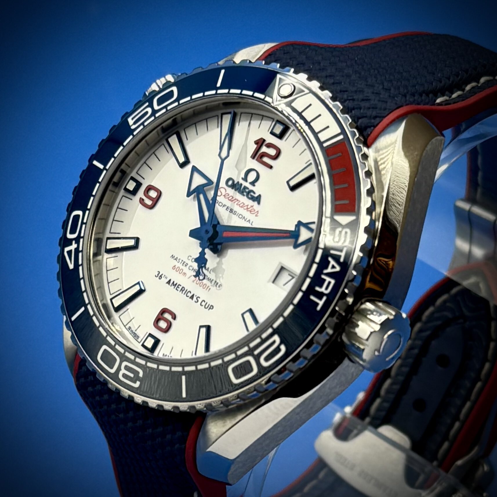 6 33 - Genco Timepieces 2021 Omega Seamaster Planet Ocean 600M America's Cup L.E. 43.5MM White Dial Rubber Strap Reference 215.32.43.21.04.001 - Image 7