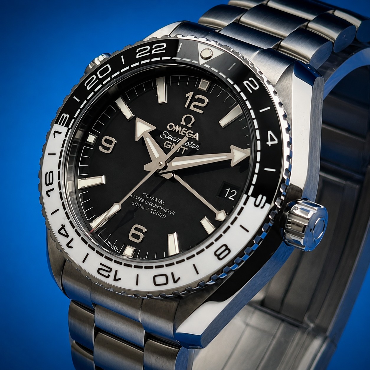 8694b174 a0c4 4c9d 8cdb f6f98fd1542a - Genco Timepieces OMEGA Seamaster Planet Ocean 600M “Oreo” Reference 215.30.44.22.01.001 - Image 3