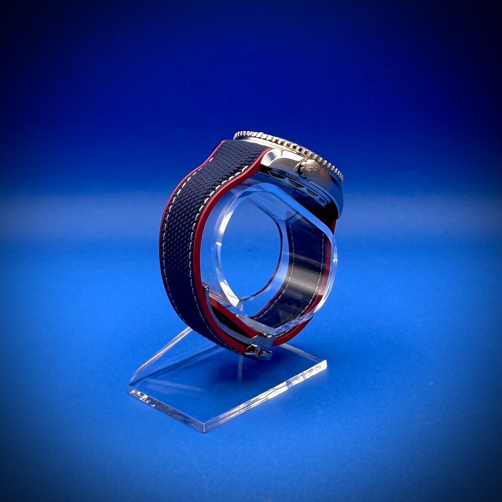 9 31 - Genco Timepieces 2021 Omega Seamaster Planet Ocean 600M America's Cup L.E. 43.5MM White Dial Rubber Strap Reference 215.32.43.21.04.001 - Image 10