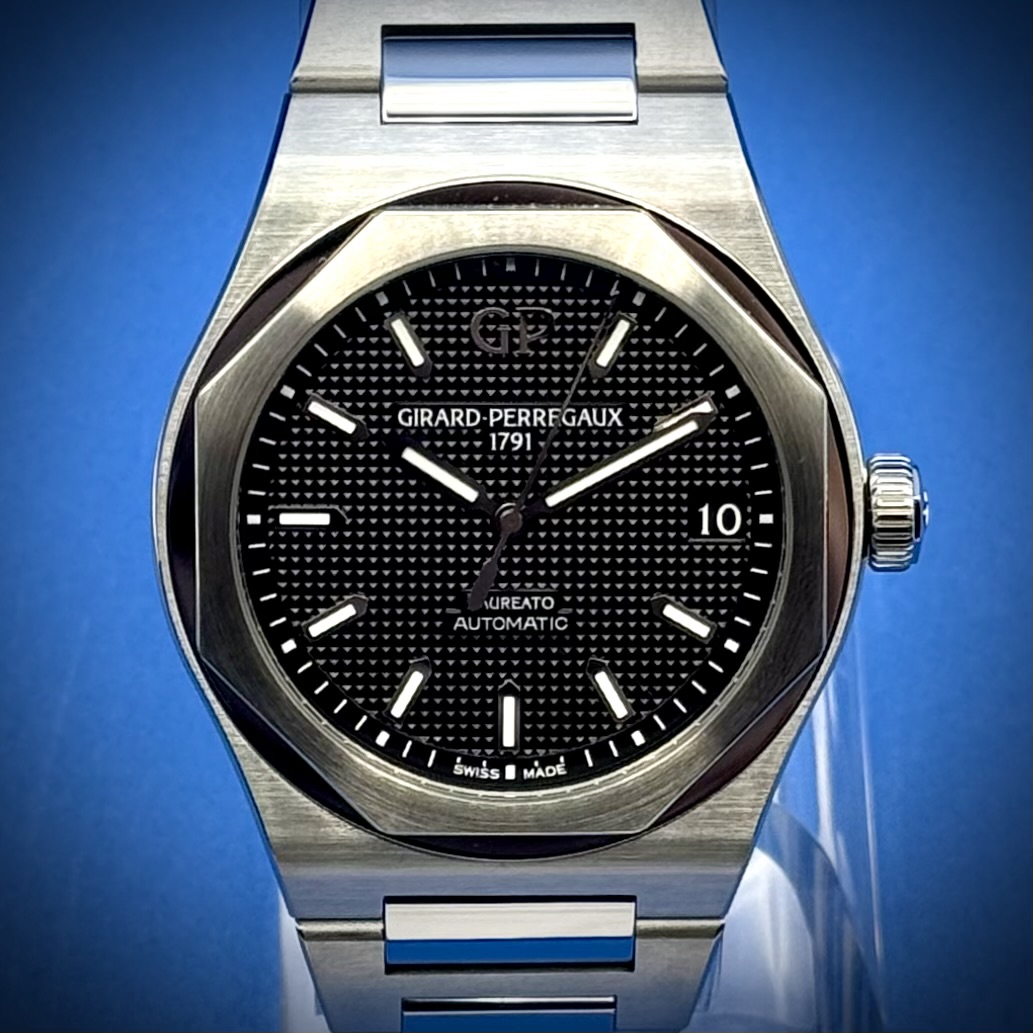IMG 4272 - Genco Timepieces GIRARD-PERREGAUX Laureato 42MM | Black Dial | Ref. 81010-11-634-11A | Full Set - Image 2