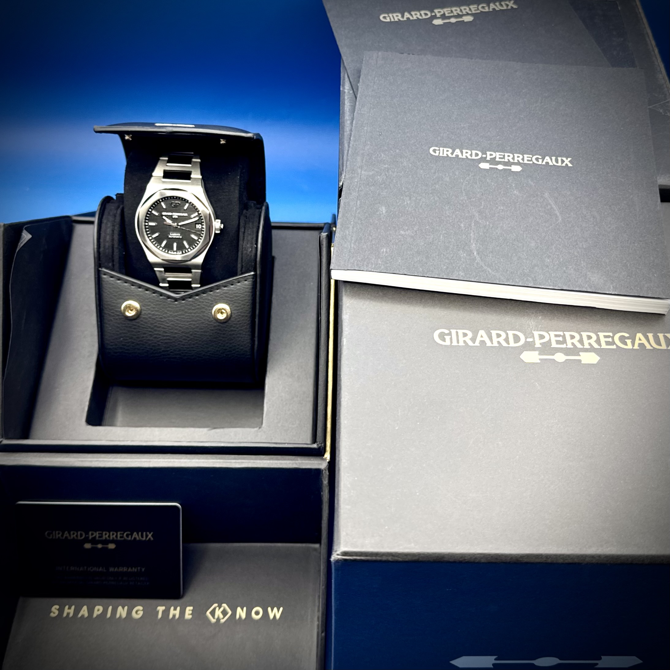 IMG 4317 - Genco Timepieces GIRARD-PERREGAUX Laureato 42MM | Black Dial | Ref. 81010-11-634-11A | Full Set - Image 17